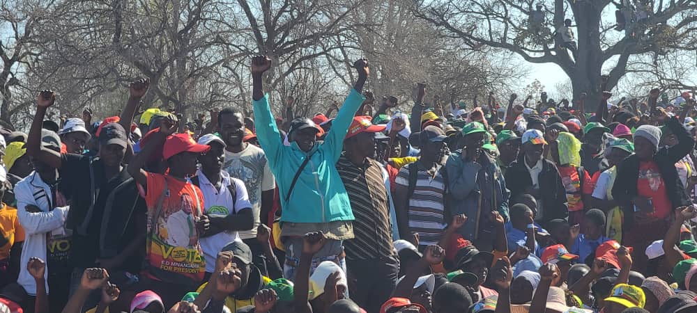 ZANUPF_Official's tweet photo. ZANU PF has a DNA of winning. No other party shall govern in this country.

#ZIM1
#NyikaInovakwaNeVeneVayo
#IlizweLakhiwaNgabanikaziBalo
__________
Distributed by
ZANU PF Headquarters:: *INFORMATION AND PUBLICITY DEPARTMENT* https://t.co/LdkFNxXDhk