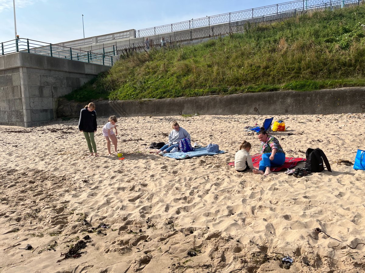 GlenroydHouse's tweet photo. Day 14 of our Summer Activities with the Children and today we went out to Whitley Bay where the Children enjoyed playing on the beach making sand castles, playing in the sea, sun bathing and then we took a walk up to the park where the kids enjoyed some ice cream. #funandfood https://t.co/XW55zGUIRa
