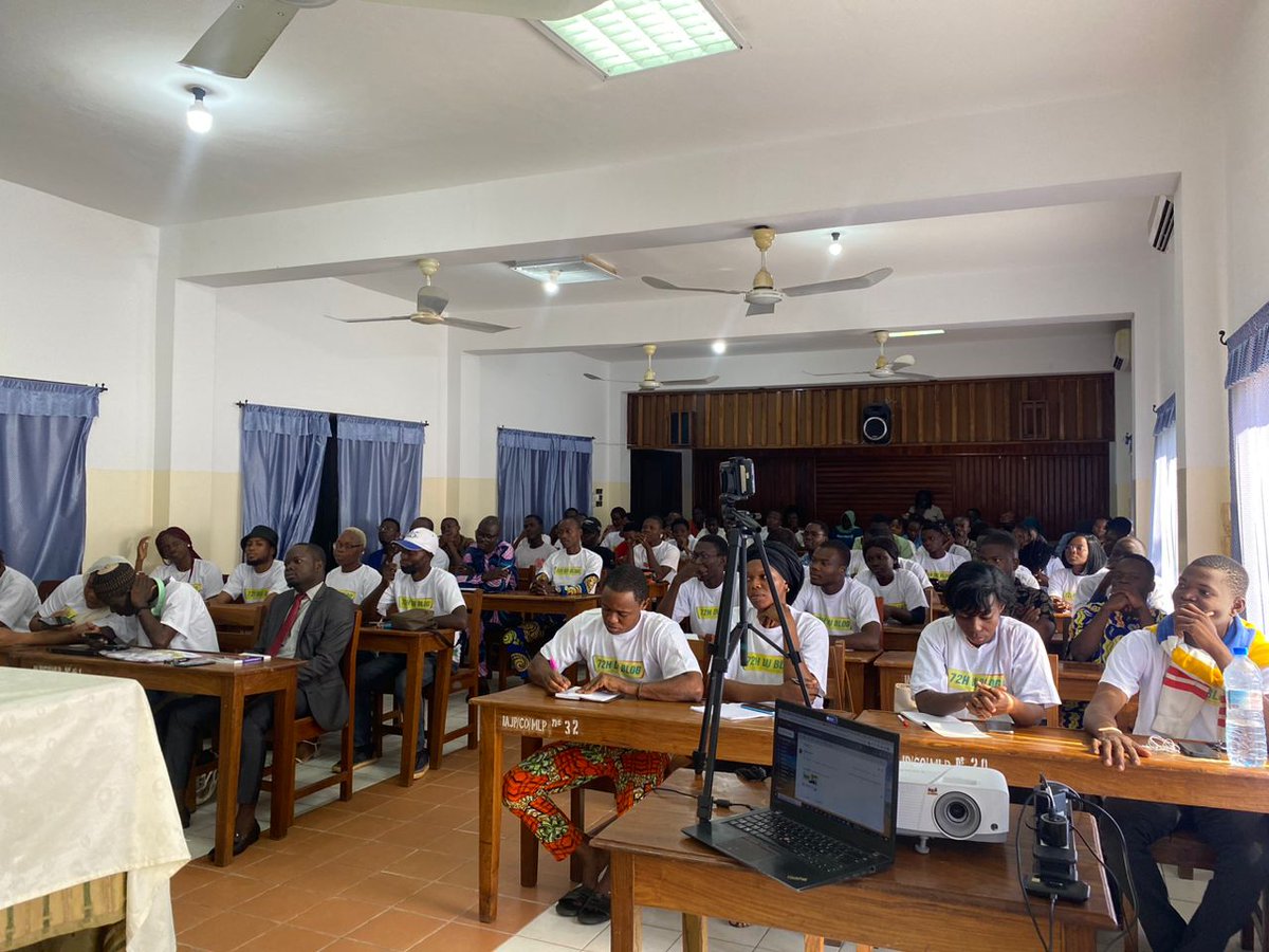 EugeneDeguenon's tweet image. Si vous êtes à Cotonou, n&apos;hésitez pas à vous joindre à nous. L&apos;événement est également diffusé en direct sur la page Facebook de l&apos;@ab_benin.

#BlogDay2023
#BlogueursduBenin