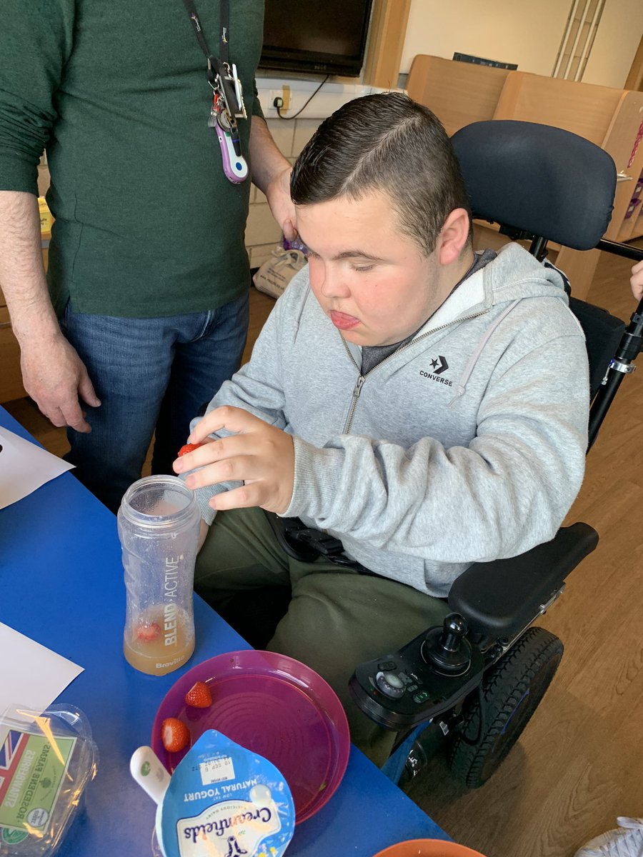 Smoothie making and boccia was the order of the day in SNR4 at our ASN Vocational Campus this morning.