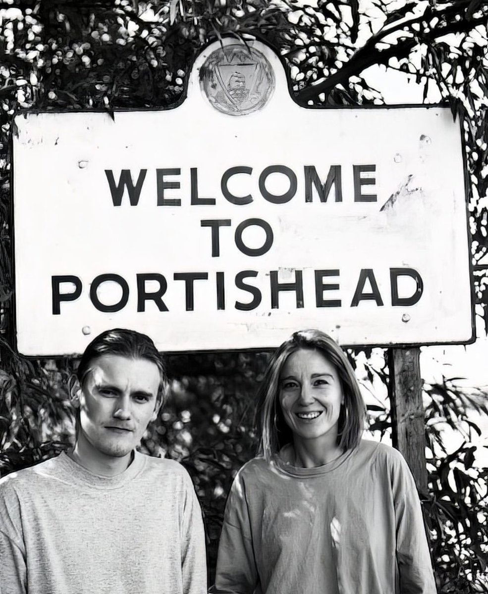 enremolinos's tweet image. #poderosamente ya pongan Portishead pero algo del third, su obra maestra 🙏