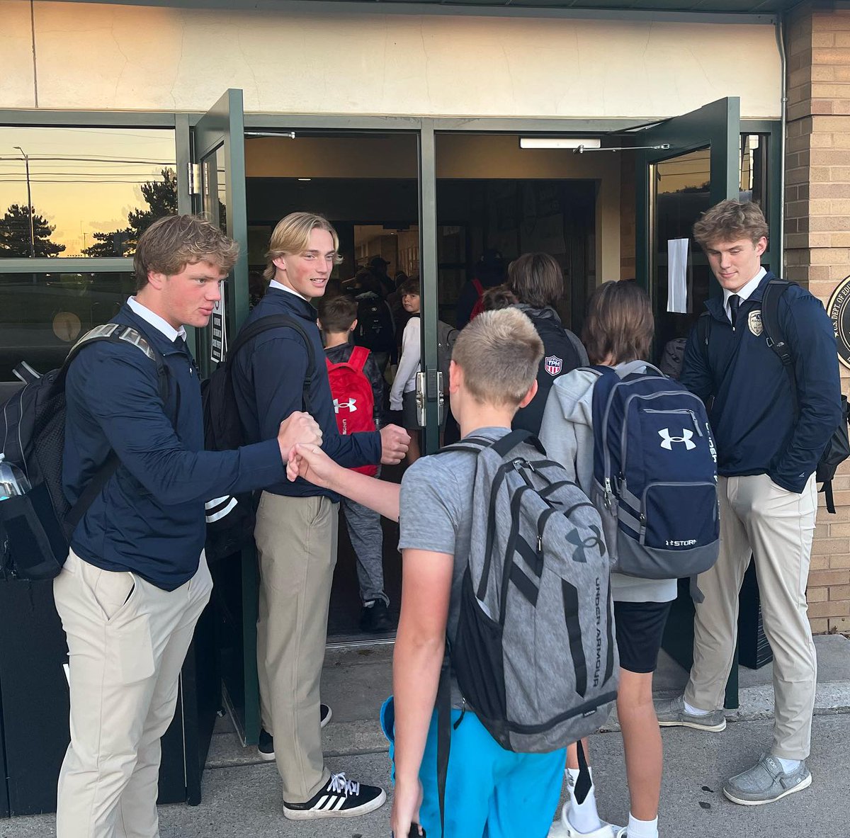 Rochester Community Schools (@rochcommschools) on Twitter photo High-schoolers from the <a href="/WeAreSCHS/">Stoney Creek High School</a> football team support middle-schoolers at <a href="/RCSHartMS/">RCS Hart MS</a>, pumping them up during this first week of school. #RCSpride High-schoolers from the <a href="/WeAreSCHS/">Stoney Creek High School</a> football team support middle-schoolers at <a href="/RCSHartMS/">RCS Hart MS</a>, pumping them up during this first week of school. #RCSpride