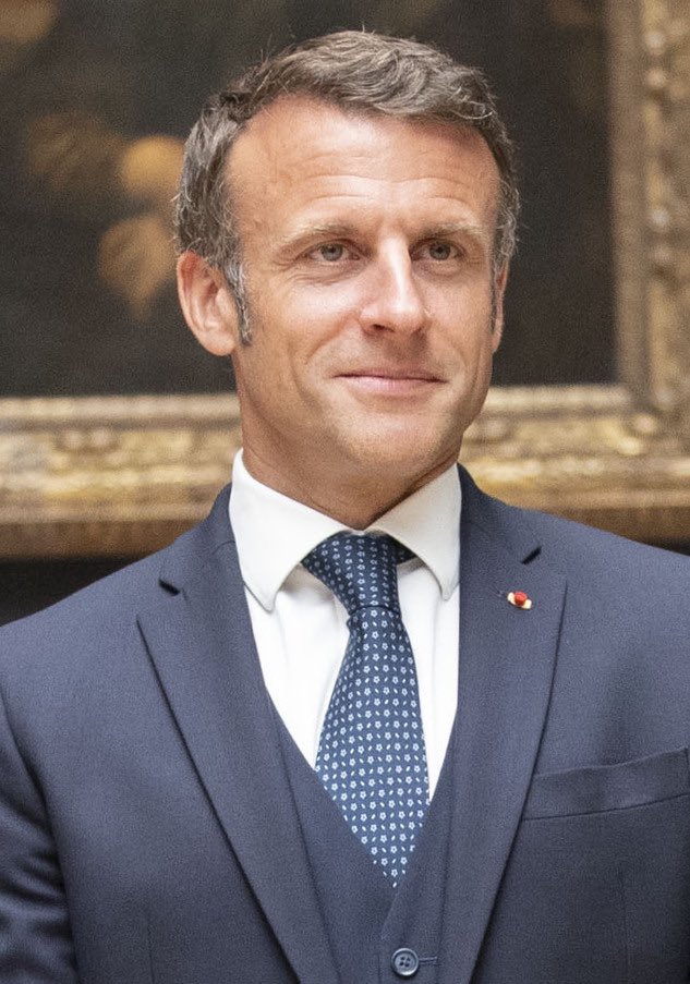 lsiafrica's tweet photo. 🚨🇫🇷#France: pour le president Emmanuel Macron, la limitation des mandats présidentiels à 2 quinquennats est une «funeste connerie». https://t.co/j8jS0LvunY