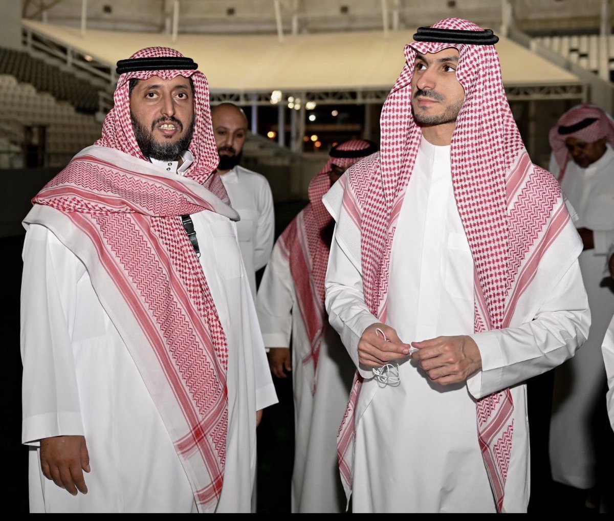 A_AlRoomi4's tweet photo. من لايشكر الناس لايشكر الله
كل الشكر والتقدير للأمير عبدالرحمن بن تركي والامير خالد بن عبدالعزيز على وقفاتهم مع النادي وخاصه في ظل الظروف الصعبه التي يمر فيها النادي ومع كل ذلك الاعلان عن صفقه بحجم كاراسكو
وقفات الامير عبدالرحمن والامير خالد لاينكرها الا جاحد https://t.co/BJPp5uGXnJ