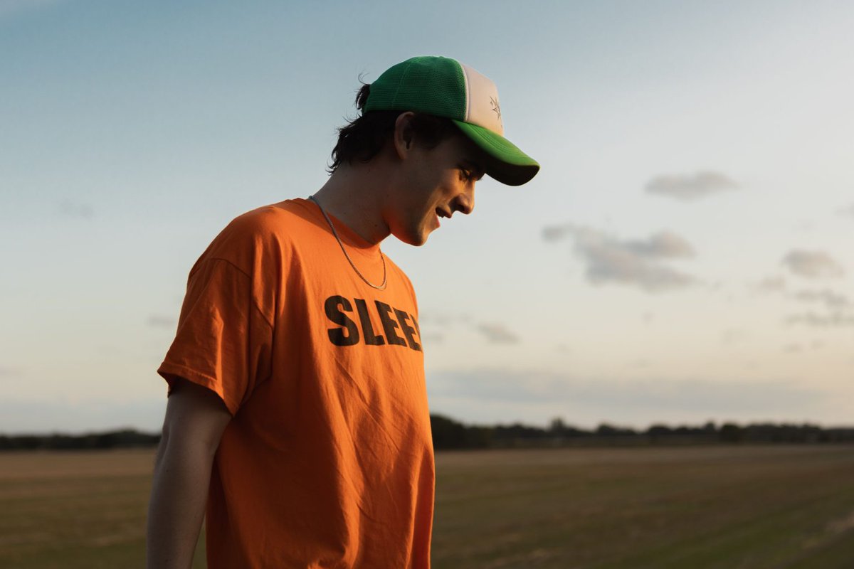 List Pick: Multi-faceted artist and producer Mac Wetha has returned with his versatile new effort, ‘iBD’.
themostradicalist.com/article/list-p…