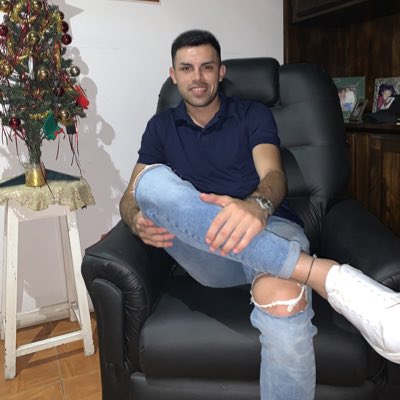 simonlopez_5's tweet photo. #NuevaFotoDePerfil https://t.co/RfBBIDrR1K
