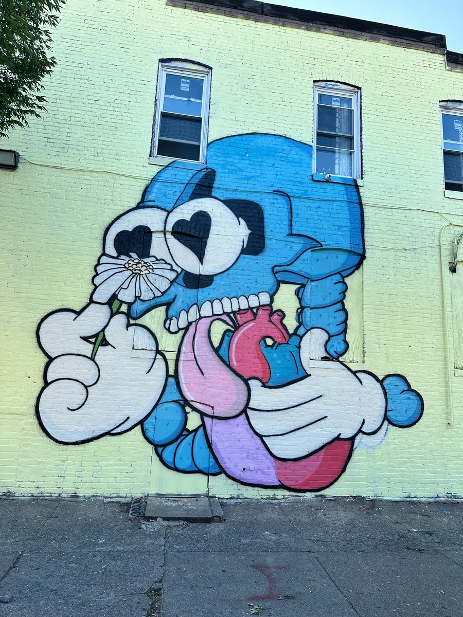 **Contest Alert** Want to win a free mural by street artist SNARE? Toki Underground has teamed up to give away a custom-painted wall (any wall, even building-sized) in the DMV area. Enter here: mailchi.mp/tokiundergroun…