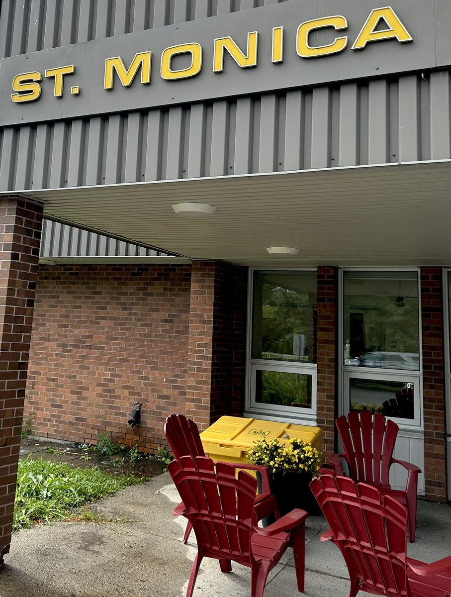 MsLisa4321's tweet image. A new year. A new school. A new adventure.

I’m excited to be beginning my journey as a permanent teacher with @OttCatholicSB, @StMonicaOCSB. 🐾♥️

#MONmoments #ocsbHope #ocsbFamily #ocsbCommunity #ocsb