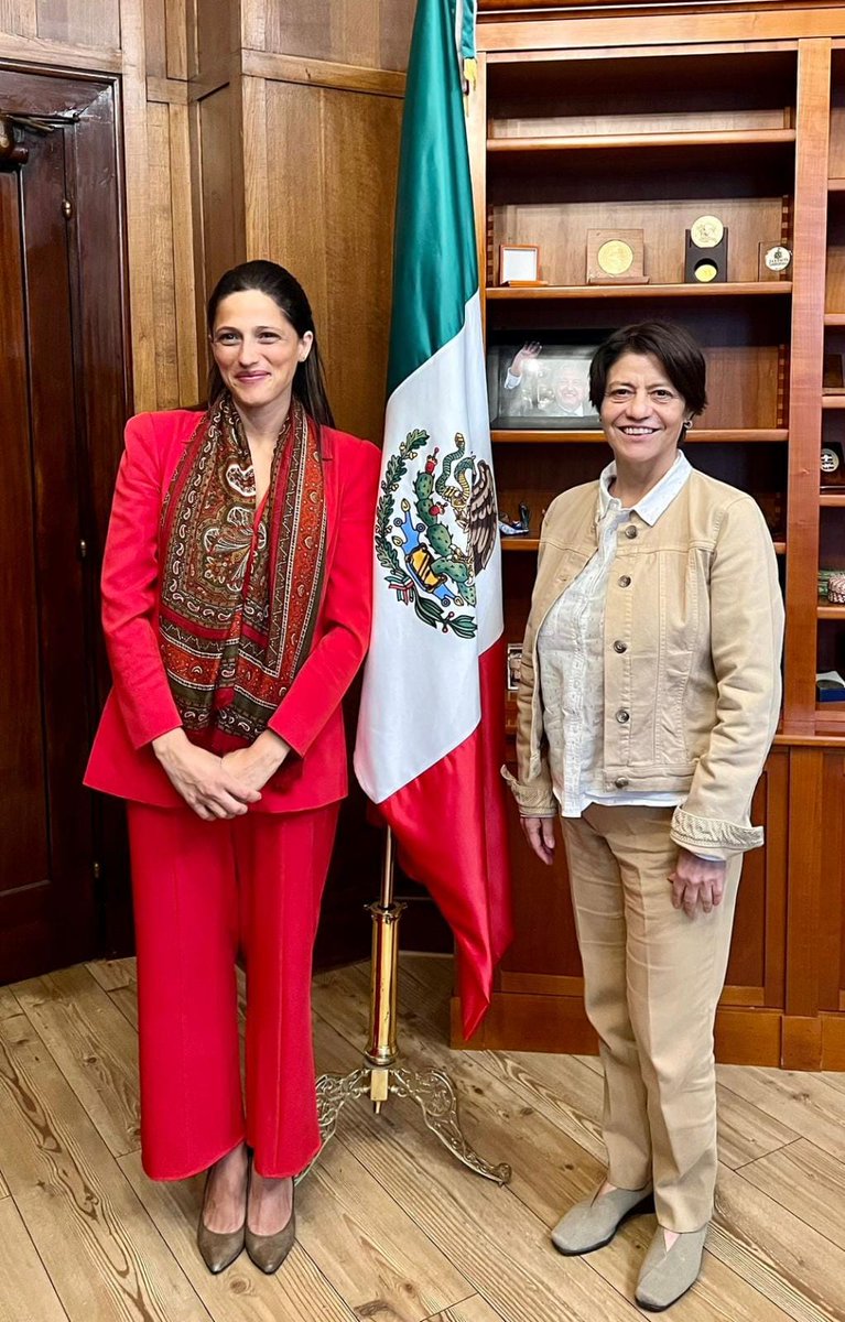 bjc_agua's tweet photo. Riches échanges avec @CaroitEleonore députée représentante des français établis en Amérique latine et Caraïbes, à propos de ses dernières visites au Mexique et des priorités dans la relation bilatérale entre le 🇲🇽 et la 🇫🇷 ainsi que de l’actualité parlementaire française. https://t.co/yWC6TpTP7o