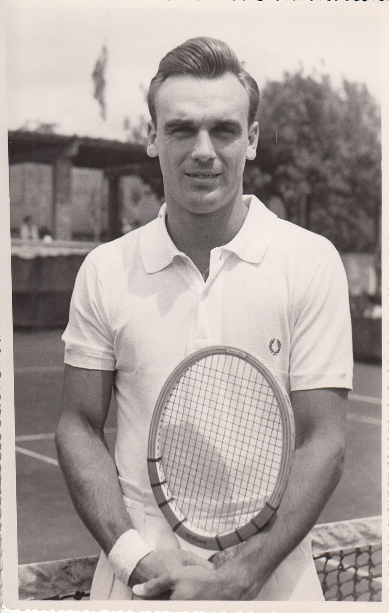 Vic Seixas, campeón de la primera edición del Trofeo Conde de Godó <a href="/bcnopenbs/">Barcelona Open Banc Sabadell</a> cumplió ayer 100 años. Seixas es el campeón de Grand Slam de mayor edad
