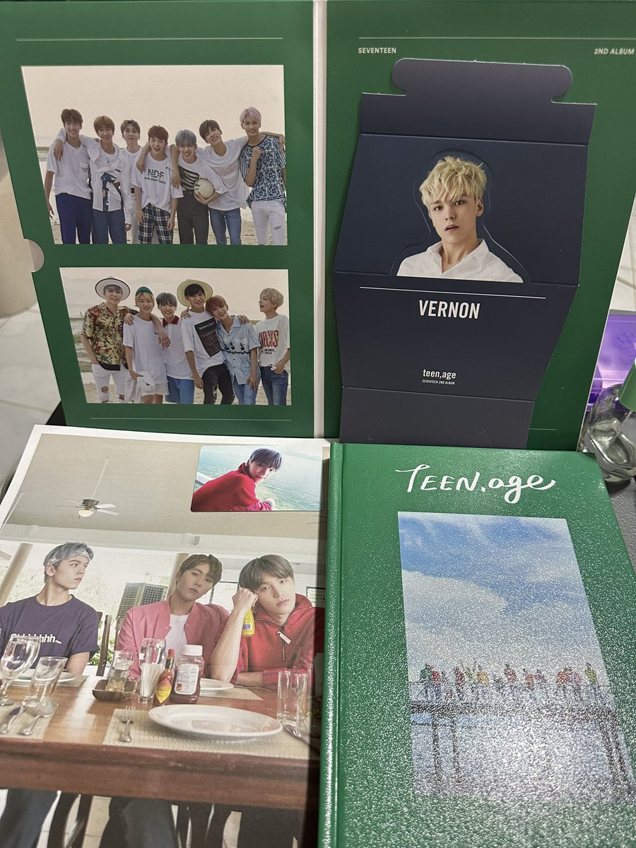 deeeeweeeee's tweet photo. Thank you @springfallph!!! 💙💙💙 my ever trusted shop☺️ 

#Seventeen #17carat #teenagegreenversion

#PakSFPH #SFPHFeedback https://t.co/MT7O1zLJT9