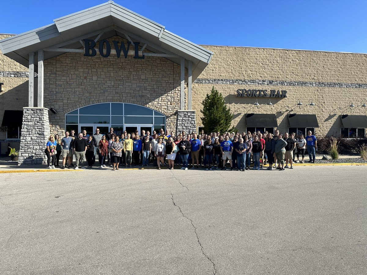 BonduelBears's tweet photo. Our entire #SDOB staff is participating in a #teambuildingevent after a super informative & demanding week of #PD & in preparation for the most fabulous year our district has seen yet! Teams that connect work #bettertogether. #BearsCan bowl! Thank you to Buzz Social for hosting! https://t.co/9zGRuFo7qP