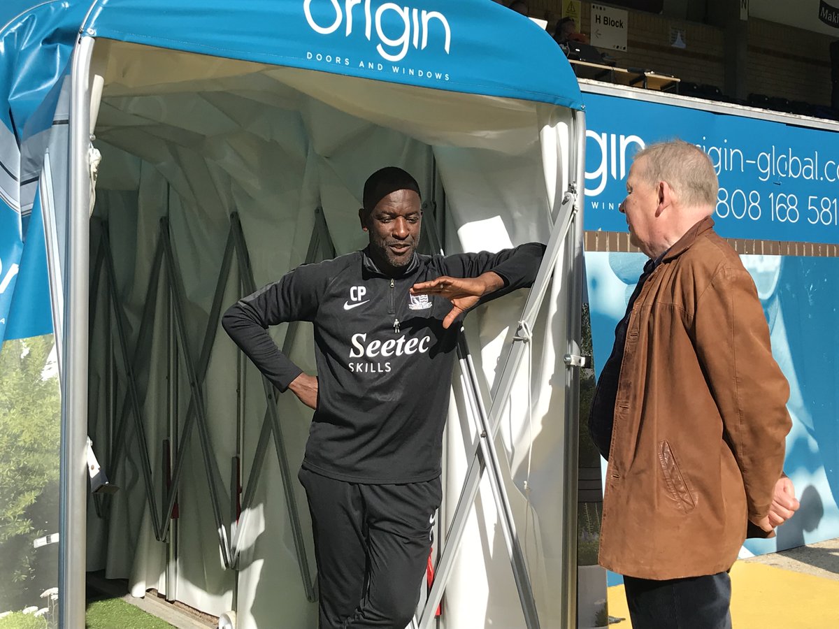 I had the honour of meeting Bill for a @ProstateUK awareness match at @wwfcofficial when managing @SUFCRootsHall. He was a lovely man and so passionate about this hugely important issue. Please be aware of your risk...