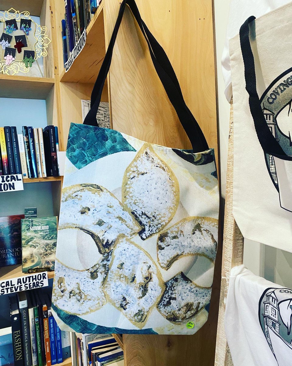 fleurdeart's tweet photo. You can now find Fleur de art @danebooksandgifts in downtown Covington ⚜️🎨 🖌️🖼️ https://t.co/4CUY5PP6Jy