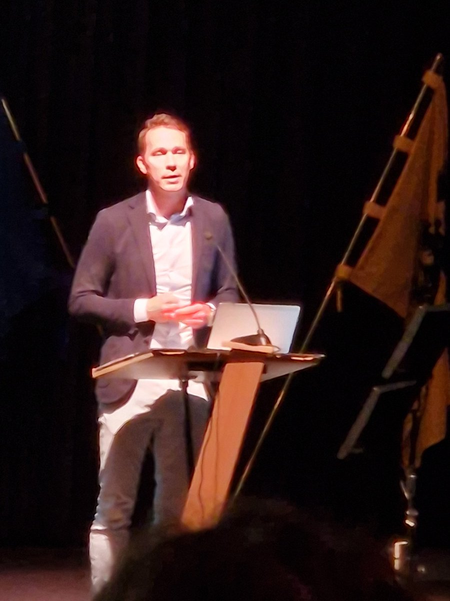 Luc Van Waes tweet media