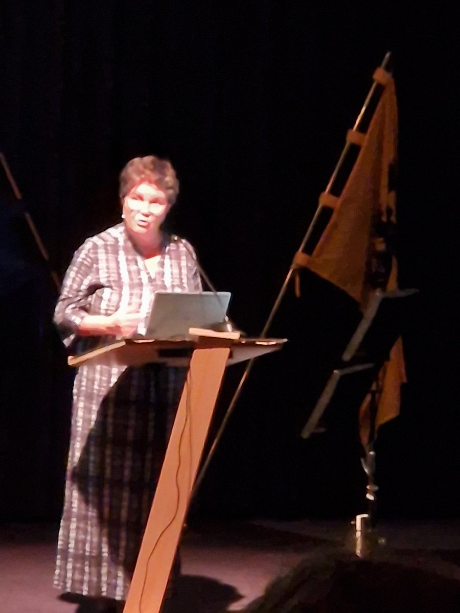 Luc Van Waes tweet media