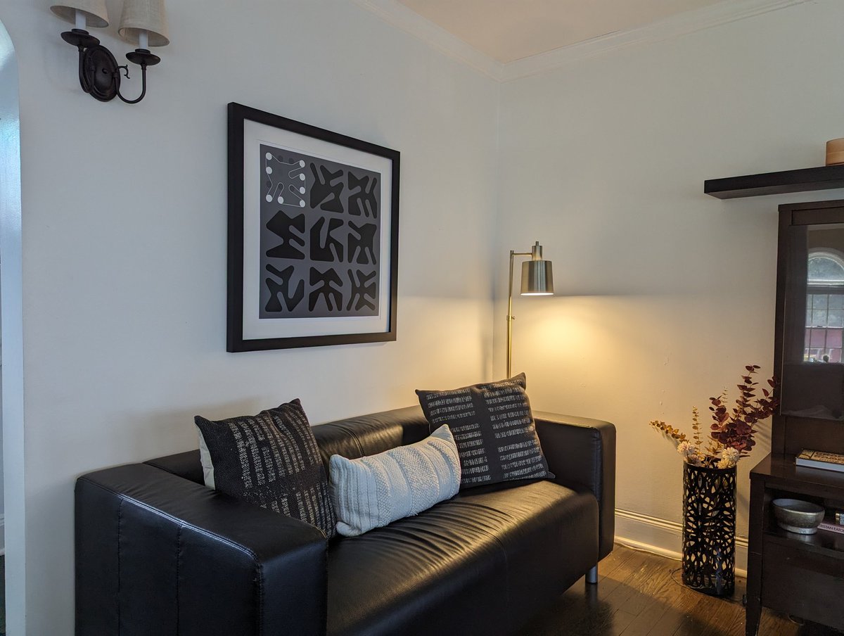 Huge thanks to <a href="/KintsugiNFTs/">Kintsugi</a> x <a href="/HashesDAO/">Hashes DAO</a> and <a href="/PrintEditionNFT/">Print Editions</a> for the amazing <a href="/NickKuder/">Nick Kuder</a> print now hanging in my living room!!!