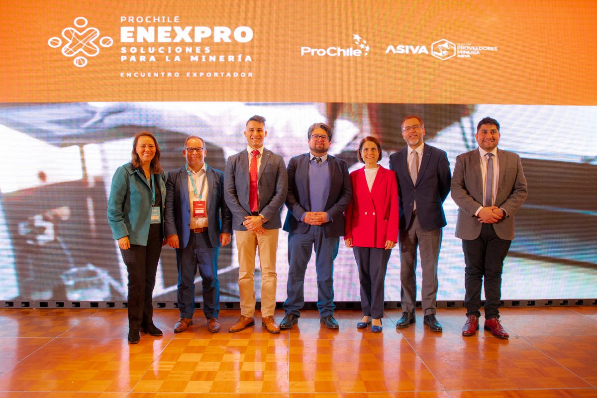 MinMineria_cl's tweet photo. #AgendaMinería | En #Enexpro @prochile @somosasiva, Jefe de Innovación Cristián Rojas, destacó papel de empresas proveedoras de #minería. “Son las empresas proveedoras con capacidad de innovación y asociatividad las llamadas a desarrollar soluciones en conjunto con la industria". https://t.co/qUnvSlP0d1