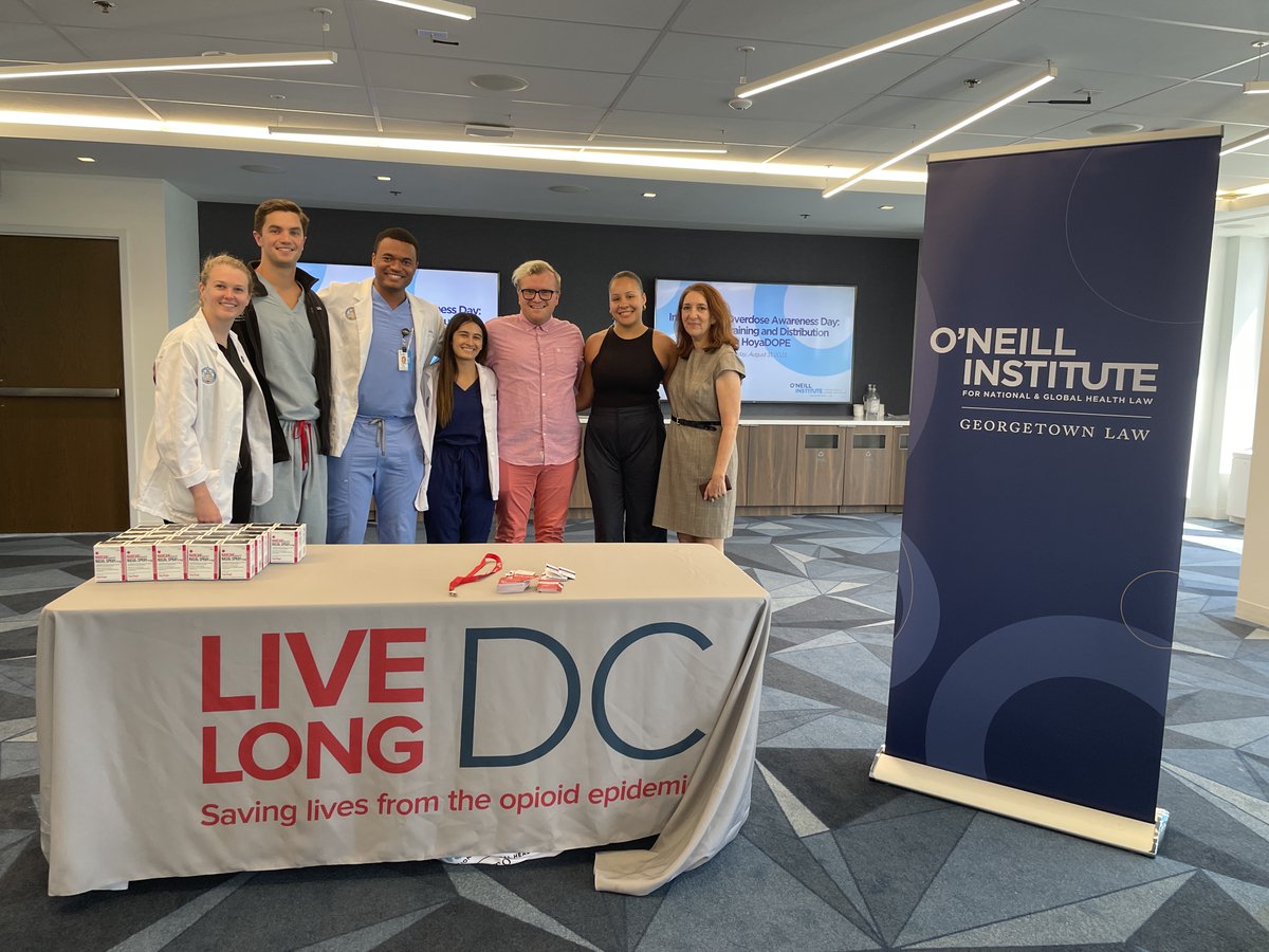 oneillinstitute's tweet photo. Today is International Overdose Awareness Day—a day set aside to honor those we’ve lost, and to take action to prevent more overdoses. In recognition, the Addiction and Public Policy Initiative and @gumedcenter’s HoyaDOPE led a #naloxone training and distribution. #LiveLongDC https://t.co/SEjFmLyRaY