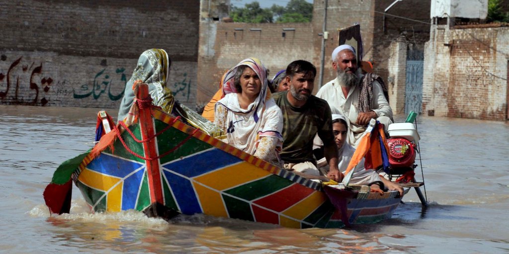 Pakistan’ın kuzeyinde sel tehlikesi nedeniyle 100 binden fazla kişi tahliye edildi. yesilist.com/yesil-posta-ul… #pakistan