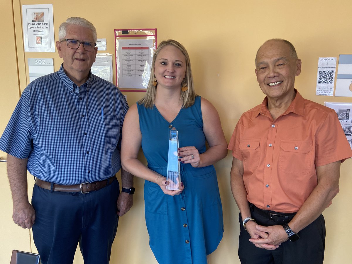 Congratulations to Sara Kayser who received the 2023 Ying Ying Chen Educator IMPACT Award. The award recognizes an educator who embodies Ying’s passion for learning and commitment to students, staff, and colleagues. crprairie.org/news/2023/08/3…