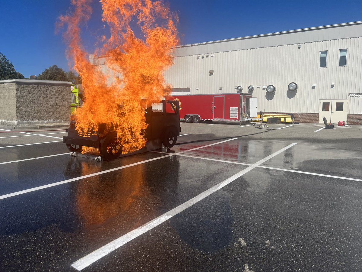 New Mobile SUV Fire Simulator ST-PRO for Maine Fire Training Institute #carfireprop #mobilefiretraining #vehicleprop #mainefiretraininginstitute #symtechfire