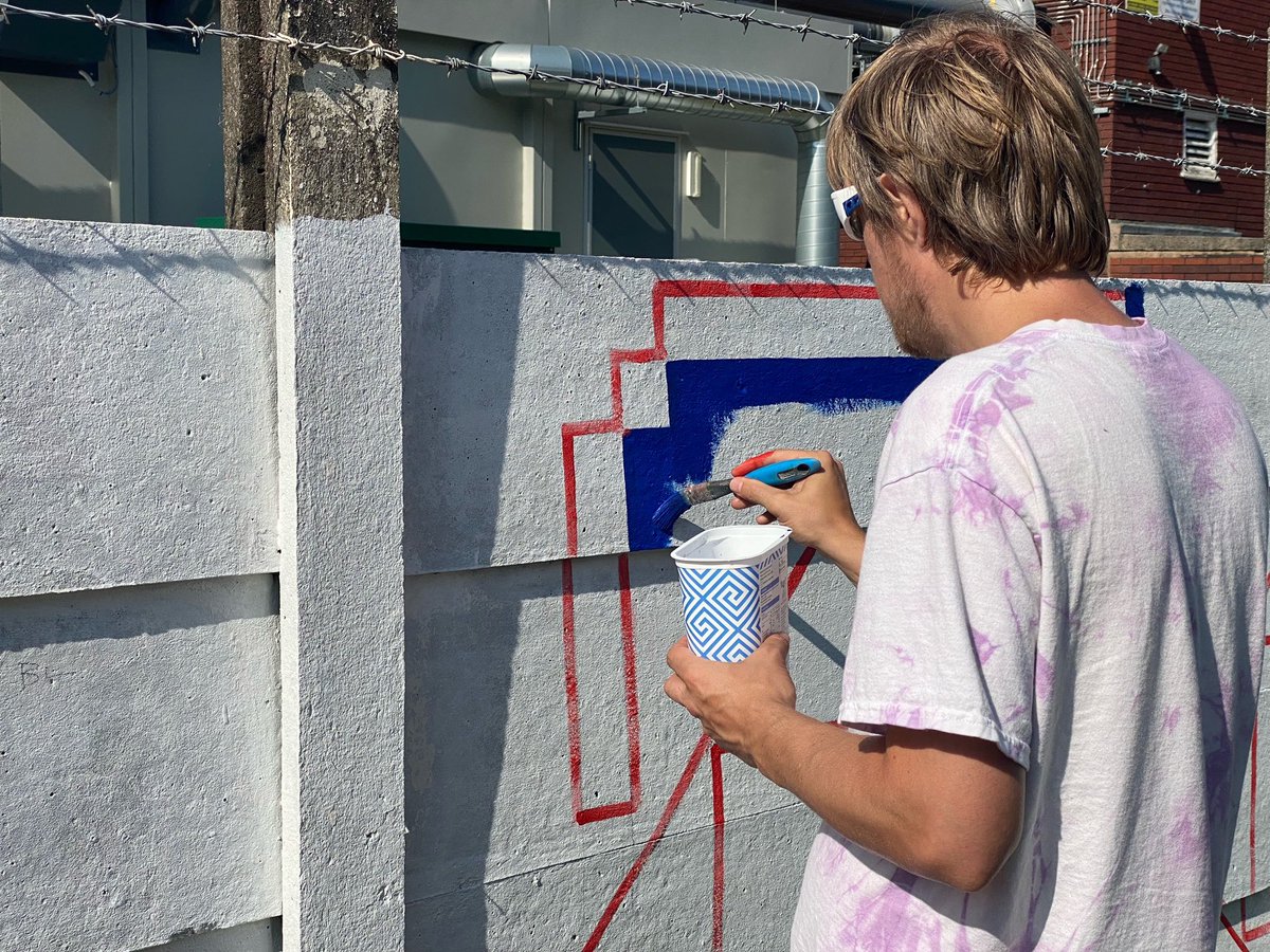 Work is well underway on a new mural project we have commissioned in Hyndburn. Mural artist Gavin Renshaw is currently working in collaboration with students from The Hollins to refresh the original mural on this site which was painted in 2000. More updates to follow!