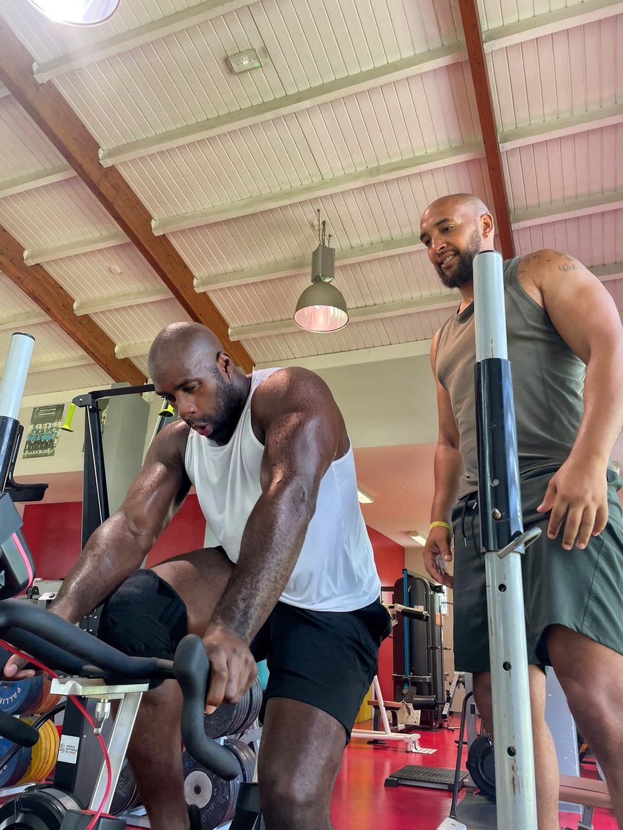 Stage de prépa physique terminé ✅ Deux semaines de travail intense 🔥 On va profiter de la beauté de la Guadeloupe avant de rattaquer le judo en septembre 💪🏾