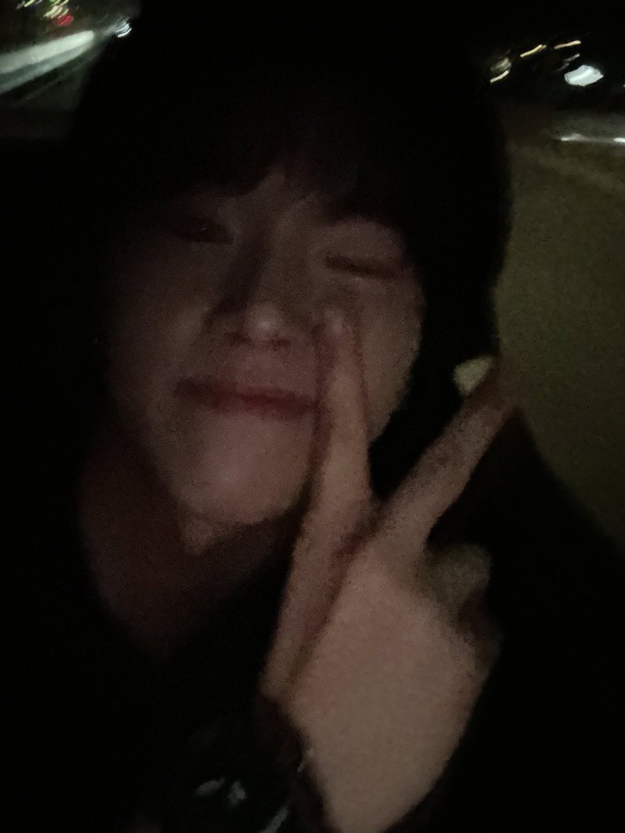 Boo__ung's tweet photo. 정수 흑발셀카 모음😽 https://t.co/Y79tuyVBkM
