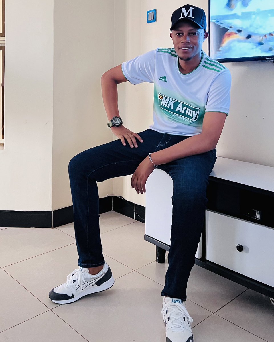 MwesigyeFranks's tweet photo. Don’t let other people’s thinking control your life… Make noise 😎 https://t.co/pfbxY0iuX6