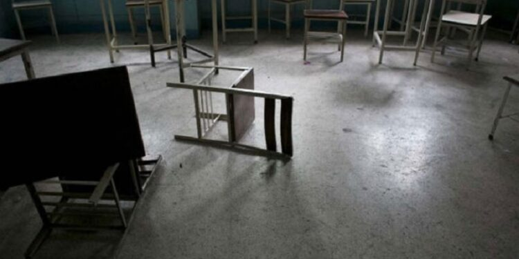 El secretario de la Federación de Maestros en Margarita puso en duda la posibilidad del volver a las actividades en el nuevo año escolar debido a que el gremio todavía no tiene las condiciones para hacerlo. mtr.cool/rmlgqdkxmz #venezuela #educación #períodoescolar #2023