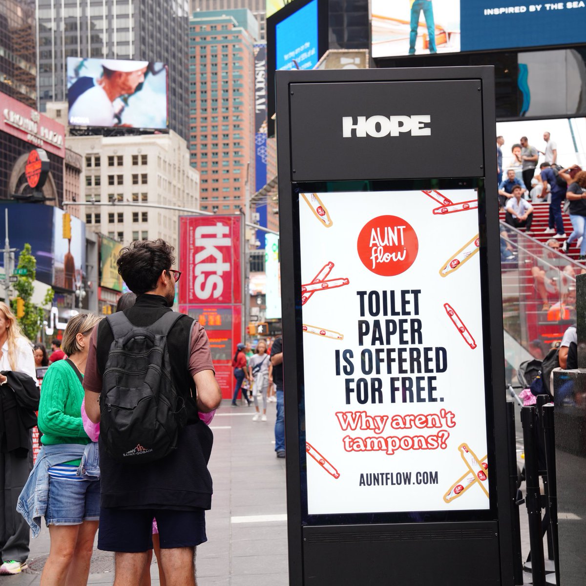 🤩 Thanks to our friends over at @hopehydration, our first billboard in none other than @TimesSquareNYC went LIVE on August 24! Take a peek at our greatest 'pinch me' moment to date ✨ #OutdoorAdvertising #Billboard #TimeSquare #NewYorkCity #NYC #AuntFlow