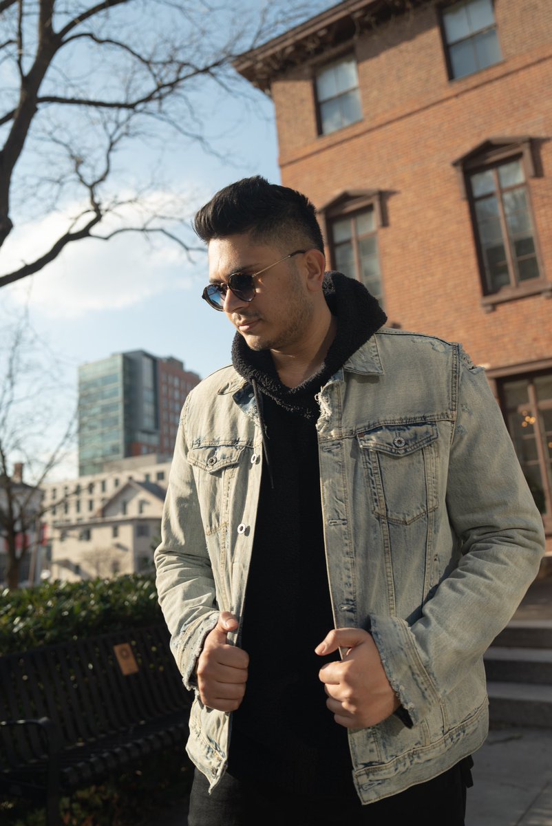 Some awesome original music coming your way! But in the meantime, what song should I cover next? 🤔 Reply with your request! 
.
.
.
.
.
📸: <a href="/sickarewe/">SICK Entertainment</a> (<a href="/ryan_downey_jr/">Ryan Downey Jr.</a>)