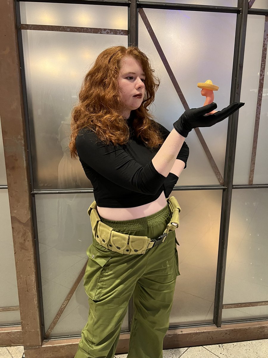 70snancydrew's tweet photo. @DragonCon Call me or beep me if you wanna reach me! https://t.co/OdbUZ8BV7e