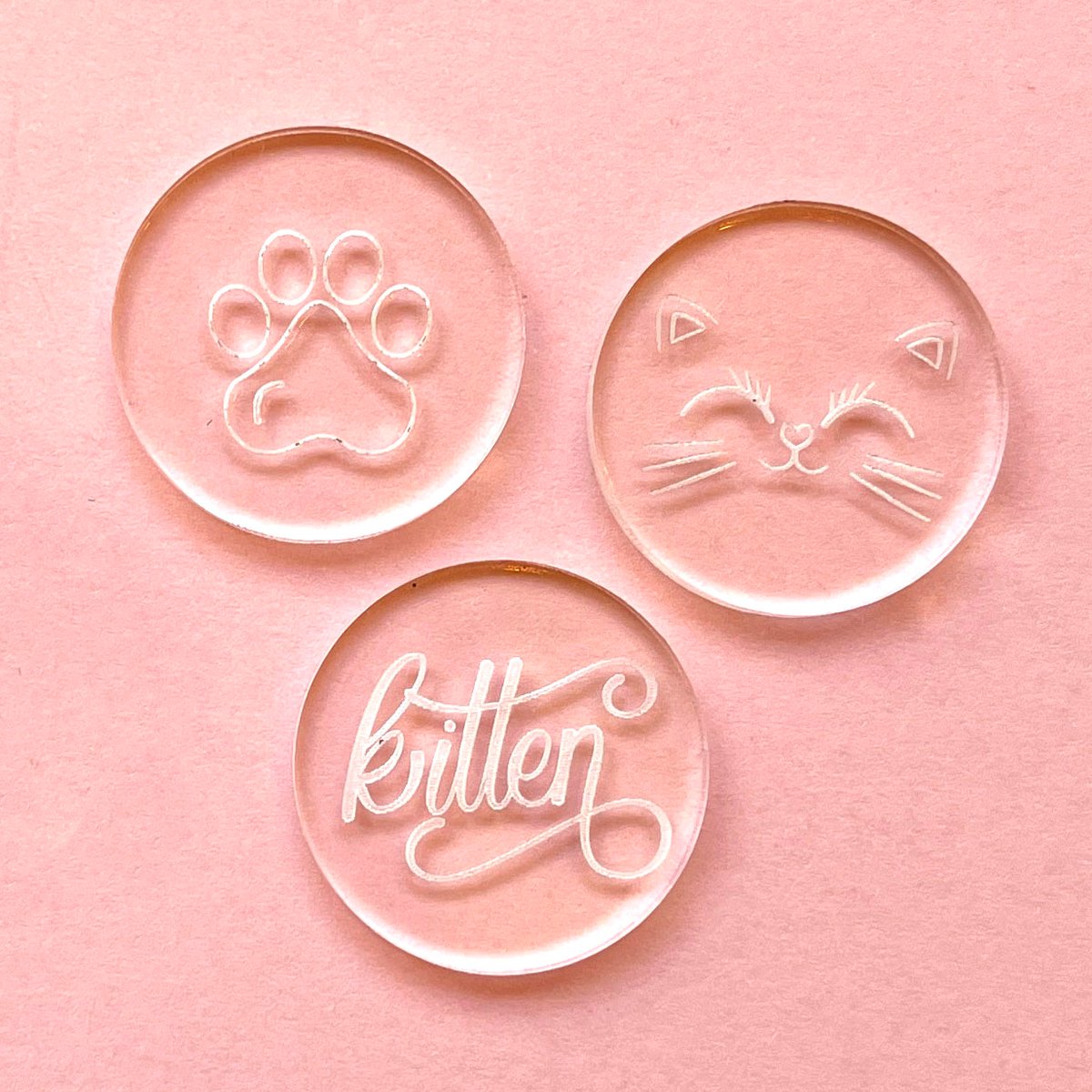 restraindgrace's tweet photo. You know I've got a list a mile long of themes I want to design new convertible collar tags for - but if you've got a request this is the place to leave it! Pups, good girls, boys &amp; bois, littles, and LGBTQIA are all in the works already. 💗 https://t.co/BGKDXR0yfr