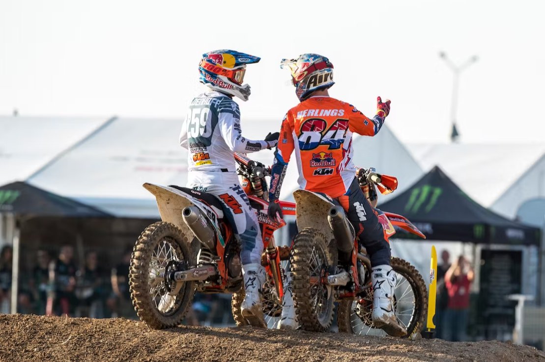 motocrossvice's tweet photo. 📊STAT ATTACK // MXGP of Turkiye Preview. Get set for Afyon with some incredible numbers by Paul Pearcy (@Aces_Pompadour). https://t.co/4axsH2NmIq
#moto #mx #mxgp #mx2 #amasx #dirtbikes #supercross #motocross #herlings #coldenhoff #ktm #mxvice https://t.co/PZpBPXDejF