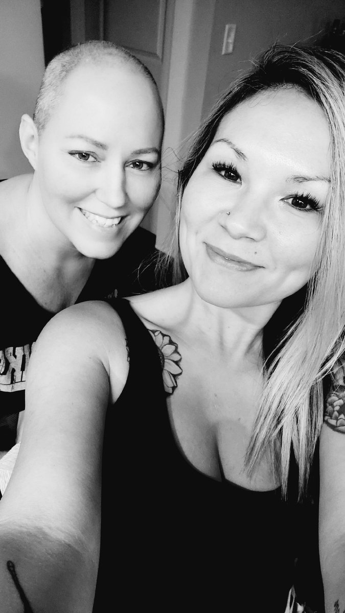 Her latest PET scan was CLEAN! 🙌 I'm seeing her soon, so I dedicate today's #throwback to her. 🥰

Left: first diagnosed w/stage 3b ovarian cancer - November 2022
Right: June 2023 
#besties #fuckcancer #womenshealthmatters