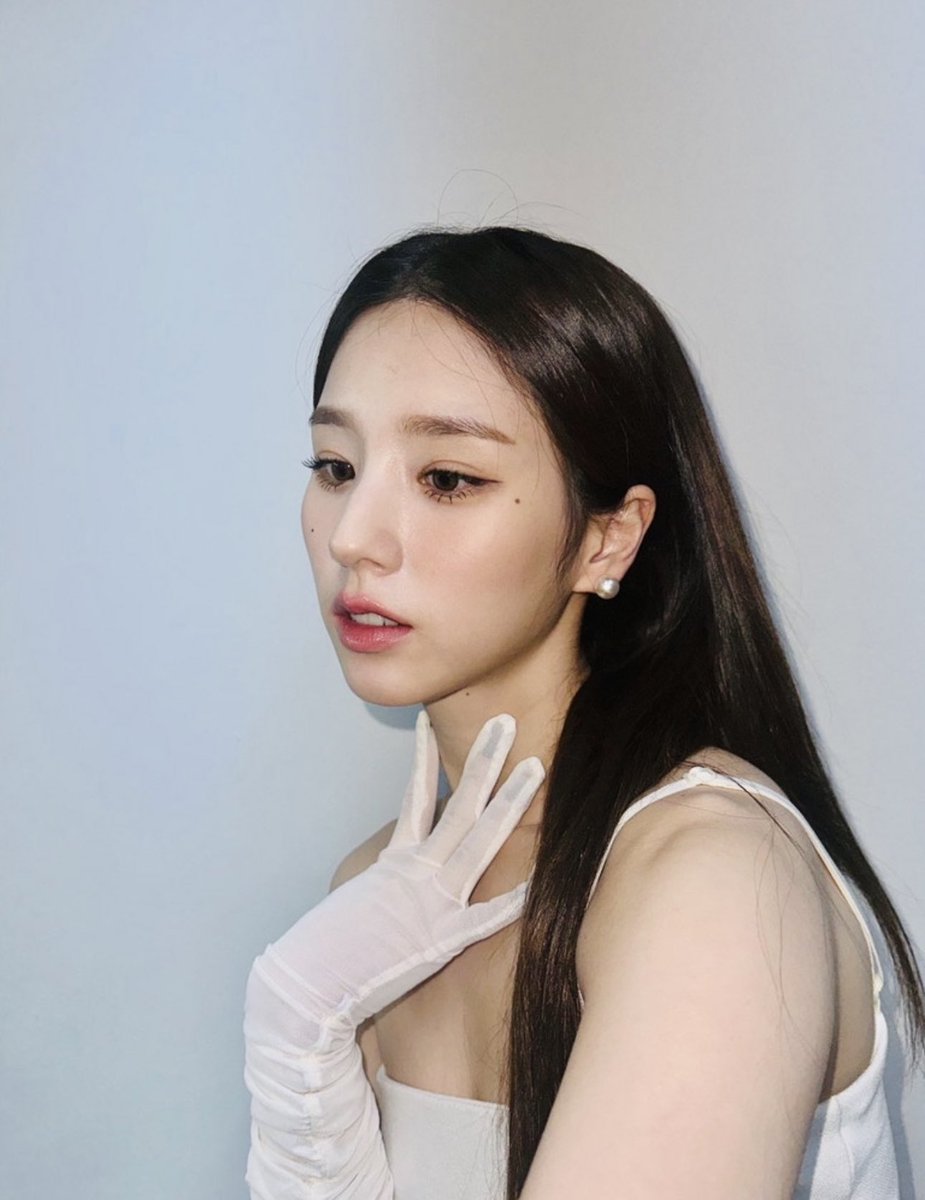 for heejin tweet media