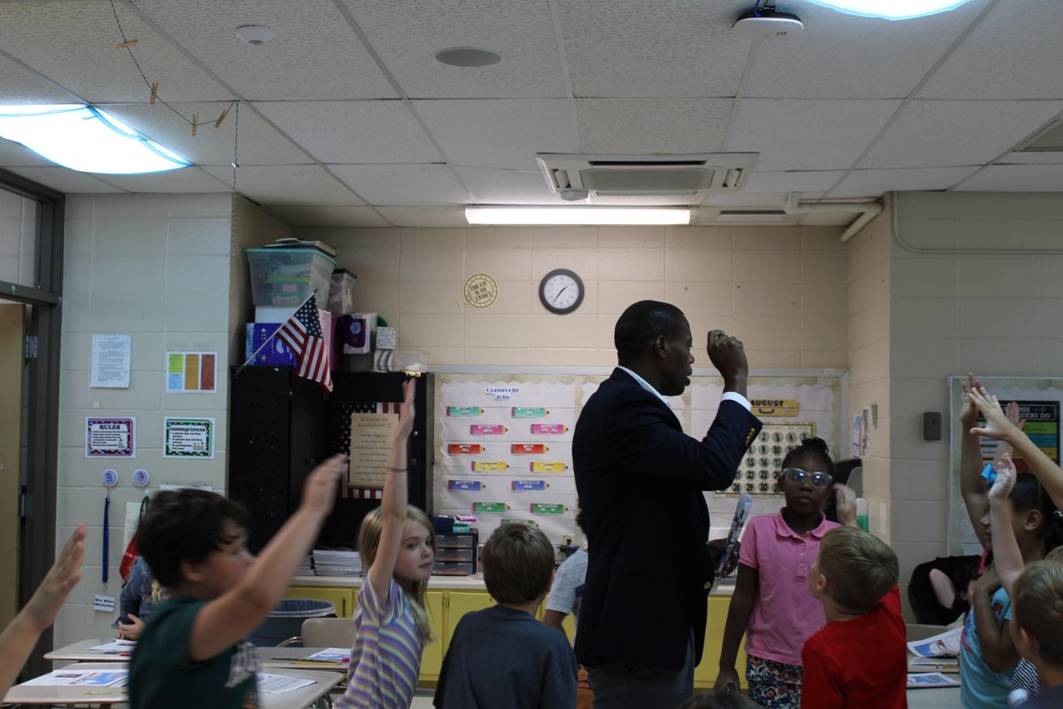 AnthonyDaniels's tweet photo. Held a very lively debate today with the third-grade students at Monte Sano Elementary School in Huntsville, AL. Though it was a mock session, I think the bill put forth to provide candy for students three times a week (amended from every day) was a good decision in the end. https://t.co/WC7nKxPlzi