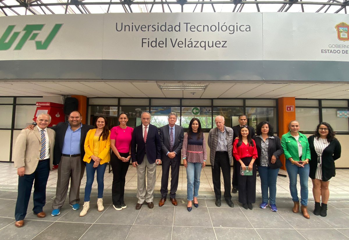 UTFVoficial's tweet photo. Agradecemos a miembros d nuestro Consejo Directivo x acercarnos c empresarios, q desde su ámbito d influencia, nos permiten situar a nuestros estudiantes y egresados en una mejor condición para la vida laboral. #SomosDragones #SomosUTFV @DireccionUTyP https://t.co/p6e2YifmEF