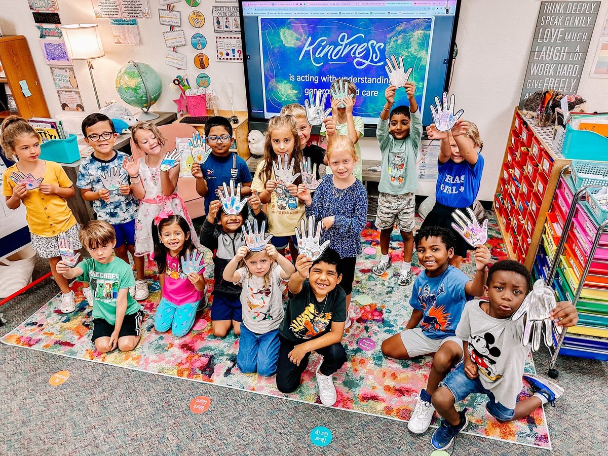 Firsties love building our classroom community! We love our classroom family! Hedgies discussed how we are always ready to bring our kindness hands everywhere we go! @mcgowenes #everystudenteveryday GROWS #mymisd 
(Credit and thanks for the amazing idea, <a href="/missbennett_1/">Madison Bennett</a>!)