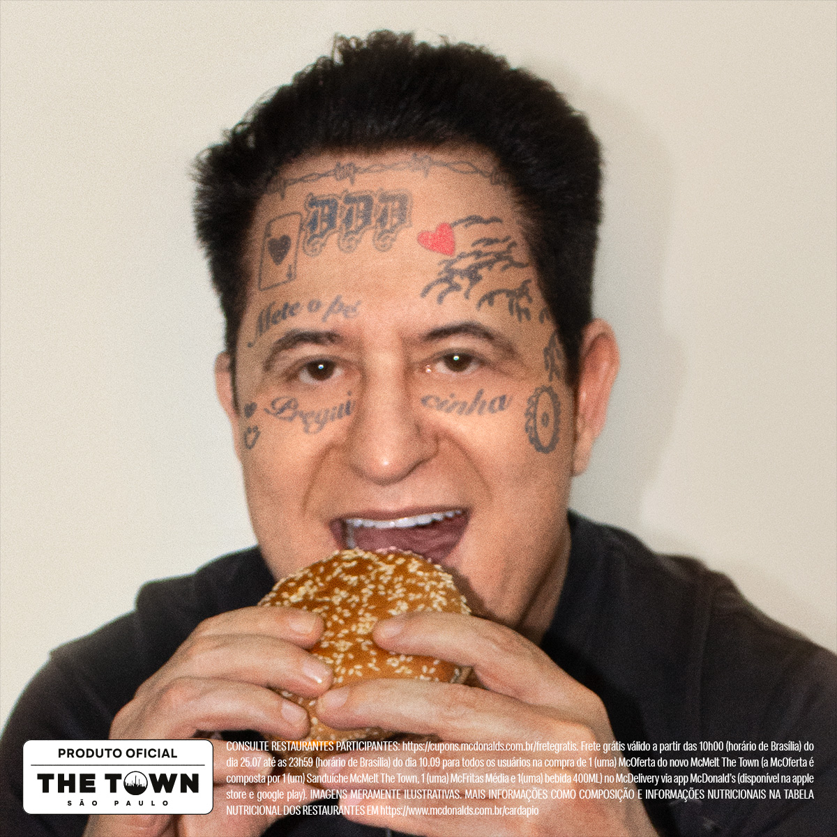 McDonalds_BR's tweet image. sim…….. é ele…….. O POST MARRONE!!!!!!! kkkkkkkkkkkkkkkkkkkk ele já provou o novo McMelt The Town. E vc? Pede aí no App do Méqui com frete grátis (não tô tankando esse nome, não kkkkkkkkk)