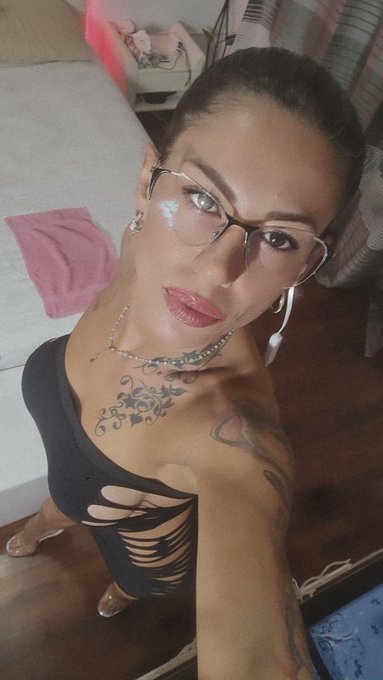 Prontissima per la diretta su 🔞https://t.co/Un1k7wQtwC🔞 ore 23.00 🌶 💦 💣 https://t.co/j2Rx9wtzdQ