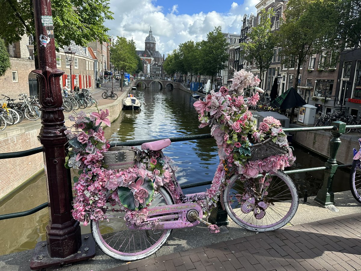 MarcIsTraveling's tweet photo. Day 341: Amsterdam (coffee, red light district, Royal Palace, Begijnhof women convent, Van Stapele cookies, flower market, peppernuts samples, Sarphatipark, Vondelpark loop walk, Rijksmuseum, secret plazas, wooden Café Chris beers, Anne Frank museum (crowds but well preserved)) https://t.co/nUgM0zrbrv