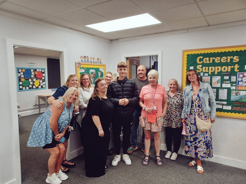 Pivot Academy Leeds East tweet media