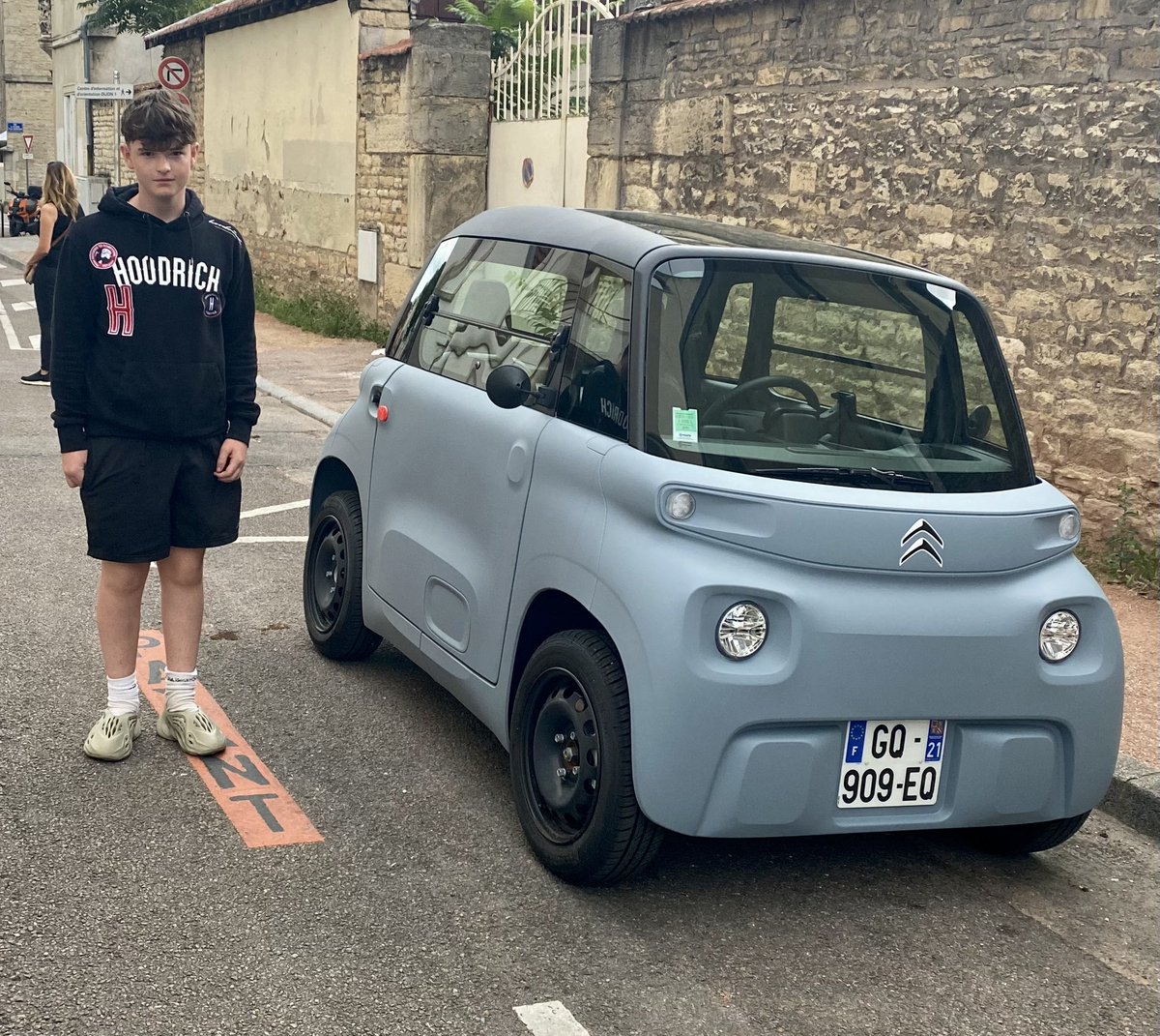 Archie is not impressed with his proposed company car