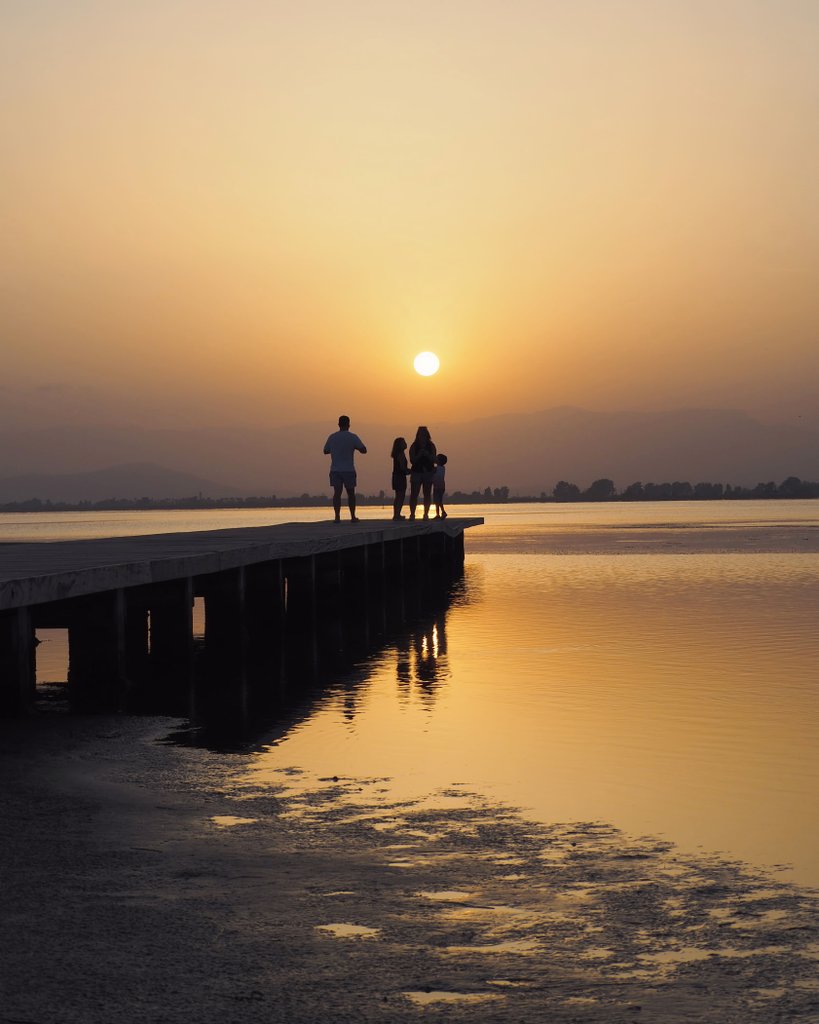 Posta de sol al moll del Trabucador
<a href="/terresebretur/">Terres de l'Ebre</a> <a href="/catexperience/">Catalunya Experience</a> <a href="/TurismeLaRapita/">Turisme la Ràpita</a> <a href="/turismecat/">Turisme</a>