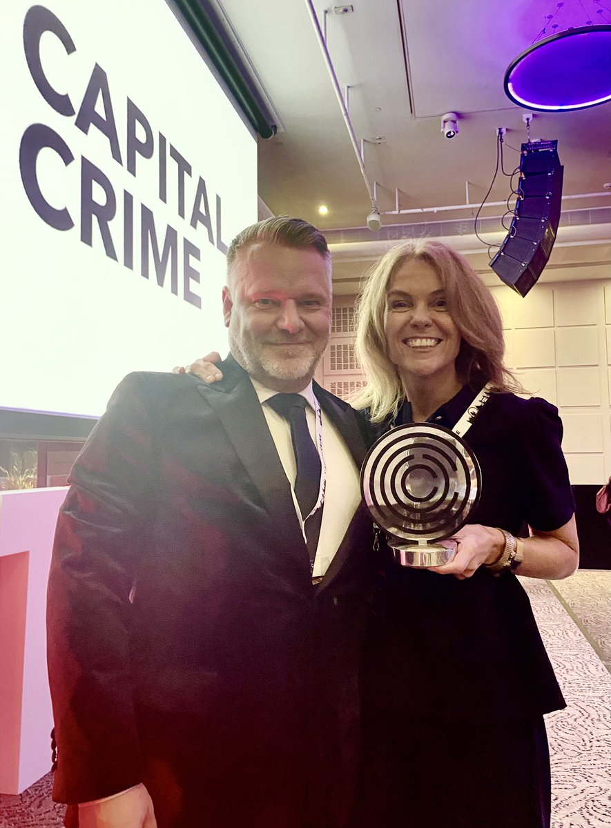 Kate7Mills's tweet photo. Absolutely brilliant to see @adeleparks win Audio Book of the Year tonight at @CapitalCrime1 #OneLastSecret 👏👏 @DavidHHeadley #CapitalCrime23 @HQstories @HarperCollinsUK https://t.co/qxASo7PCnD