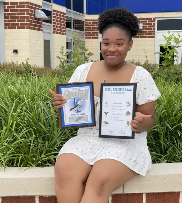 KierstenN81704's tweet photo. As our season came to an end, I was very thankful to be awarded the Top Scholar Athlete Award and All-Region Award. I was also given the Athletic Achievement Award and Varsity Letterman Award. Thank you to my coaches and my team. IL on top!💙🫶 https://t.co/LmpXcMX0Hl