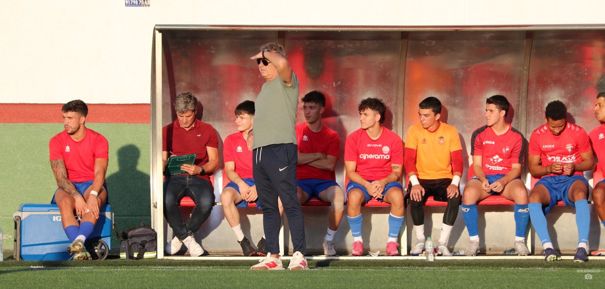 realaranjuez's tweet photo. CRÓNICA | Os dejamos el resumen del encuentro amistoso de ayer ante el Trival Valderas (3-0), así como todas las fotos del partido en nuestra web:

https://t.co/F8GXocXJkL

#VamosAranjuez #OrgulloRibereño https://t.co/EeD25FXzri